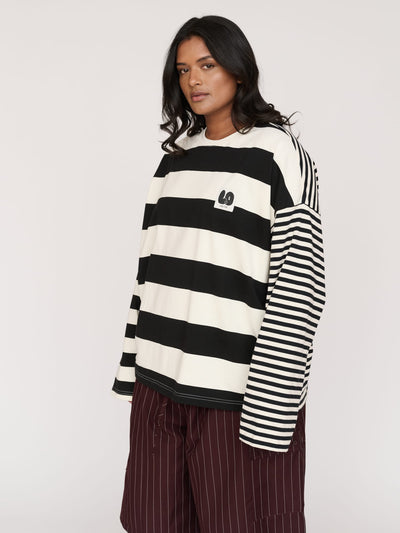 collection-curve, model:Sha wears size XXL and is 5’9” , collection-happy-sad, collection-curve-tops