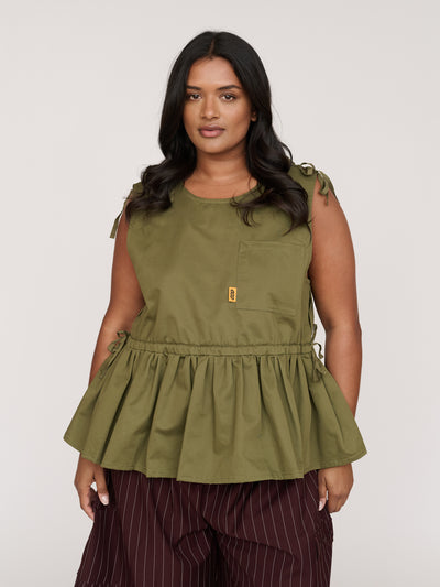 collection-curve, model:Sha wears size XXL and is 5’9”, collection-curve-tops