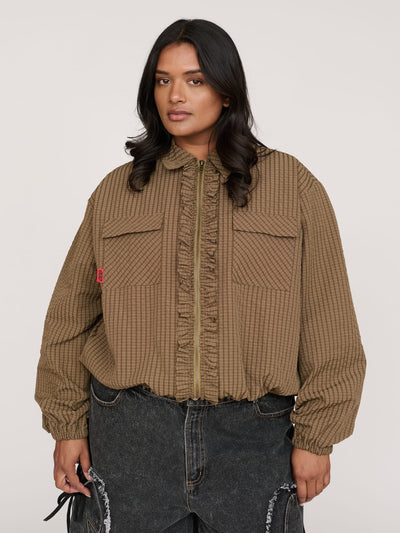 collection-curve, model:Sha wears size XXL and is 5’9”