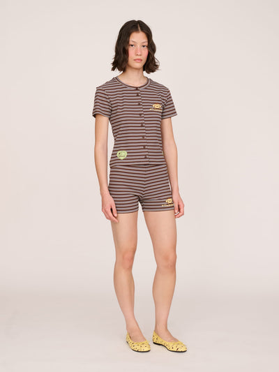 model:Jess wears size 8 and is 5’7”