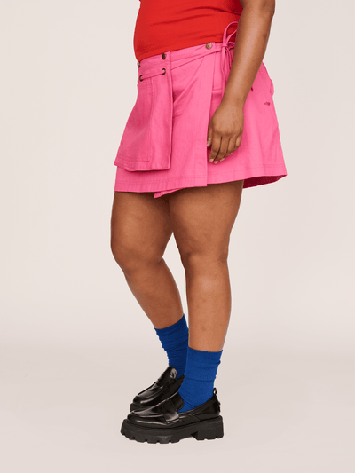 model:Sha wears size 18 and is 5’9”
