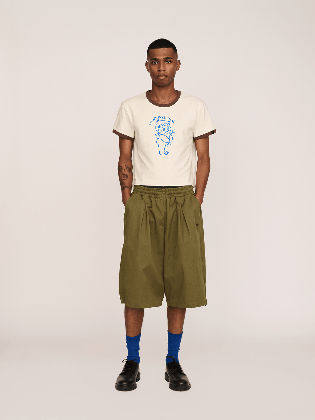 model:Paris wears size L and is 6’2”