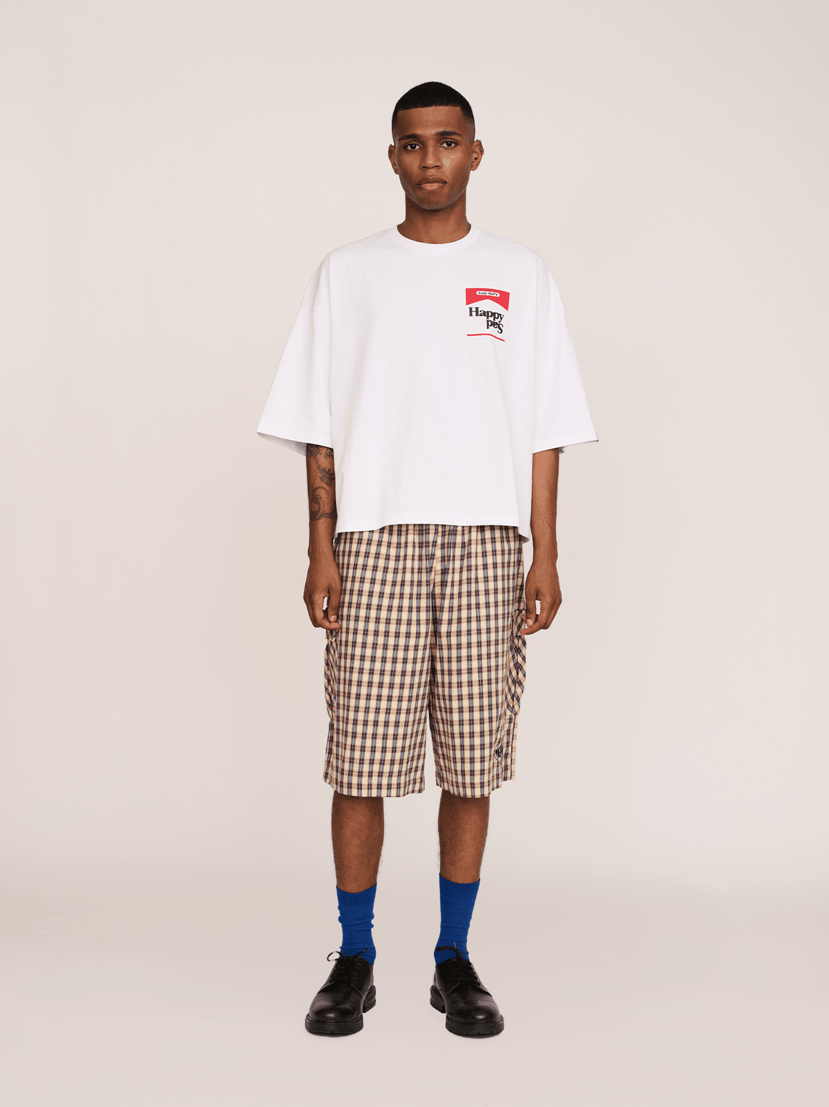 model:Paris wears size L and is 6’2”