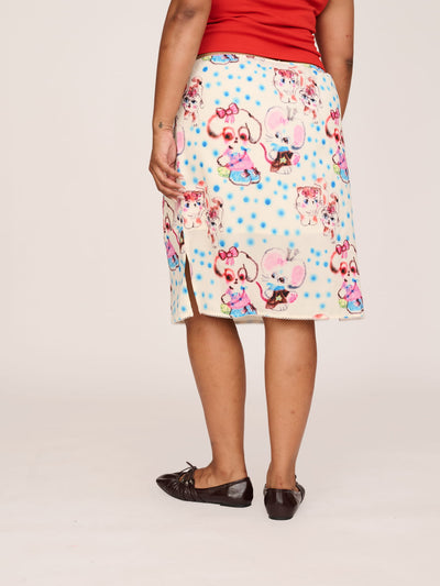 model:Sha wears size 18 and is 5’9”