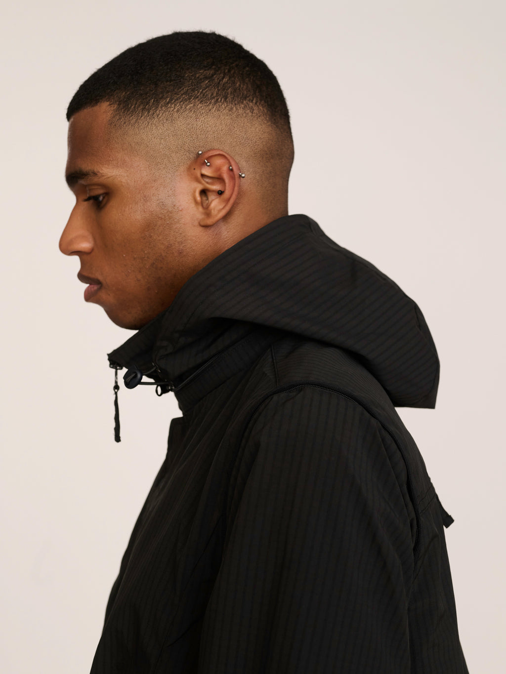 model:Paris wears size L and is 6’2”
