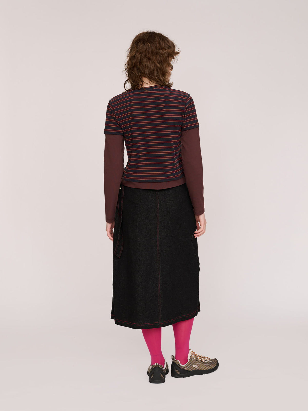 model:Ines wears size 8 and is 5’8”