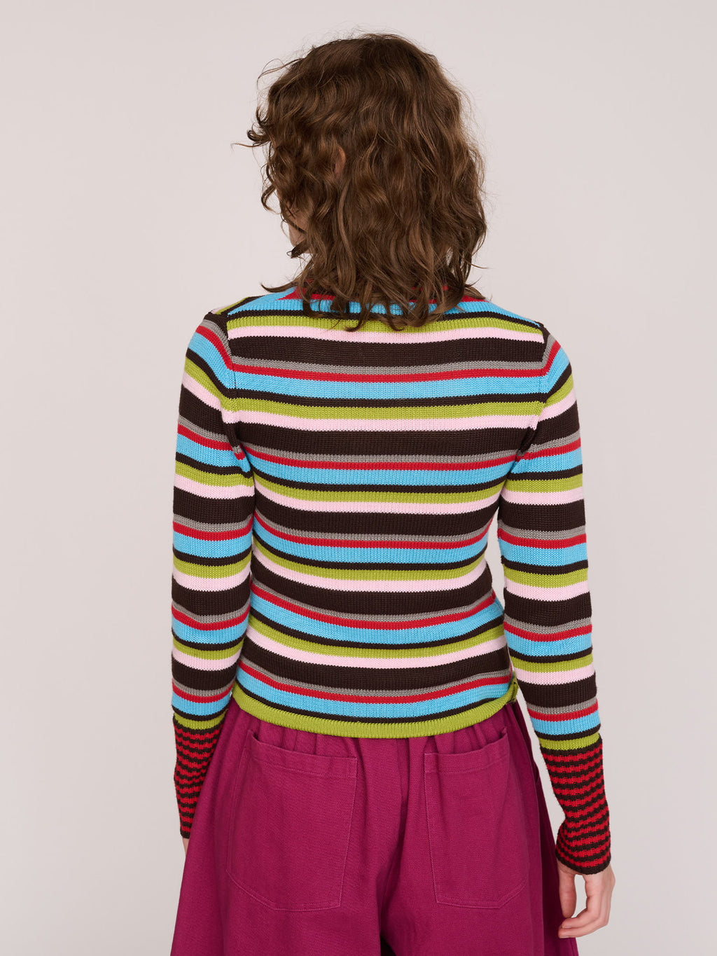 model:Ines wears size S and is 5’8”