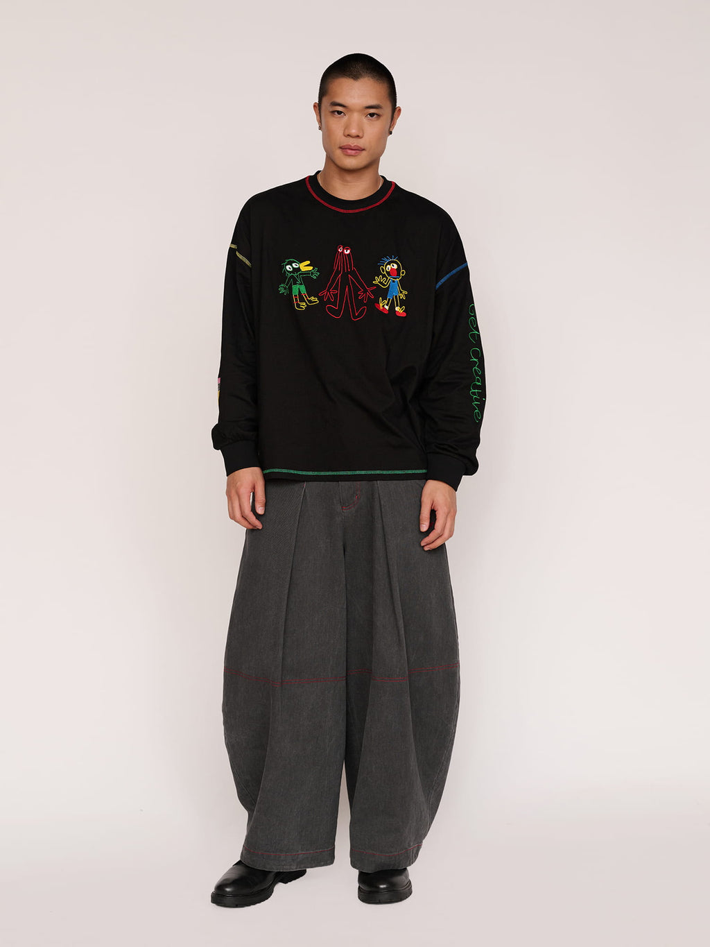 model:Andrew wears size L and is 5’11”