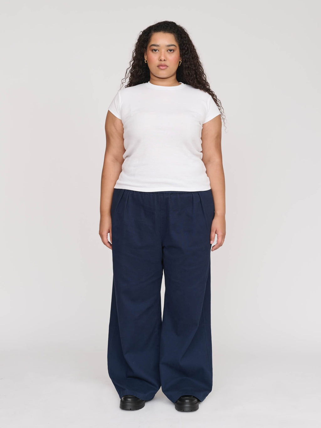 collection-curve, model:Zaynab wears size XXL and is 5’8”