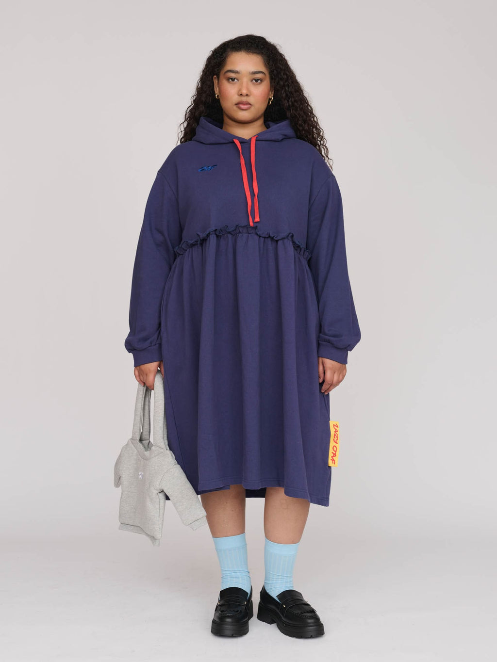 collection-curve, model:Zaynab wears size XXL and is 5’8”