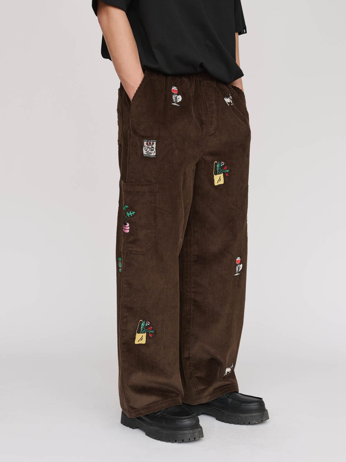 model:Max wears size L and is 6’1”, collection-mens-trousers