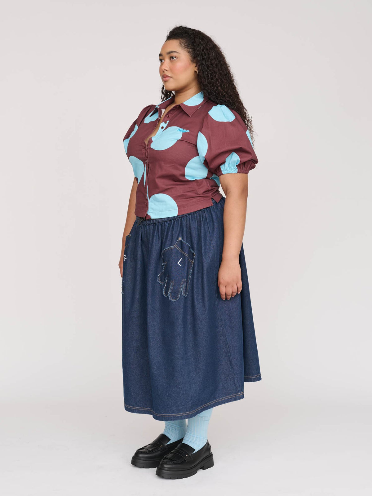 model:Zaynab wears size 18 and is 5’8”