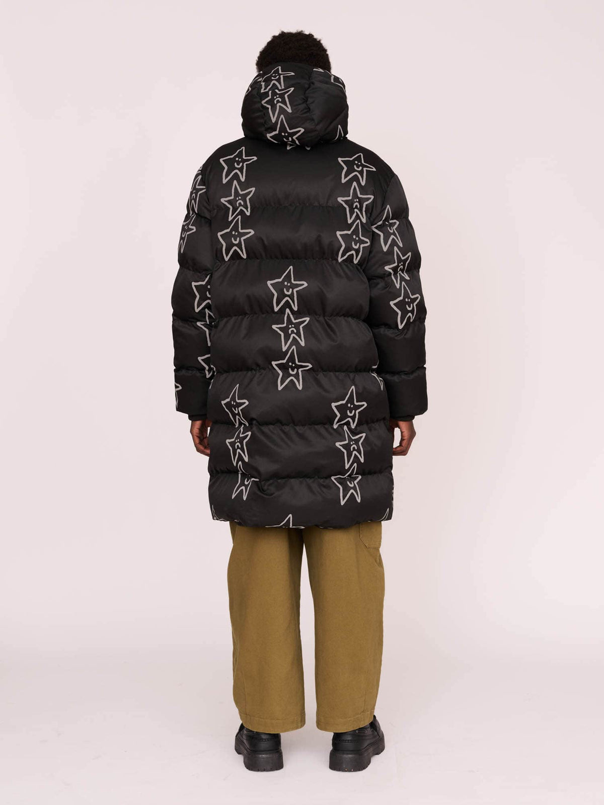 model:Elhadj wears size L and is 6’1”