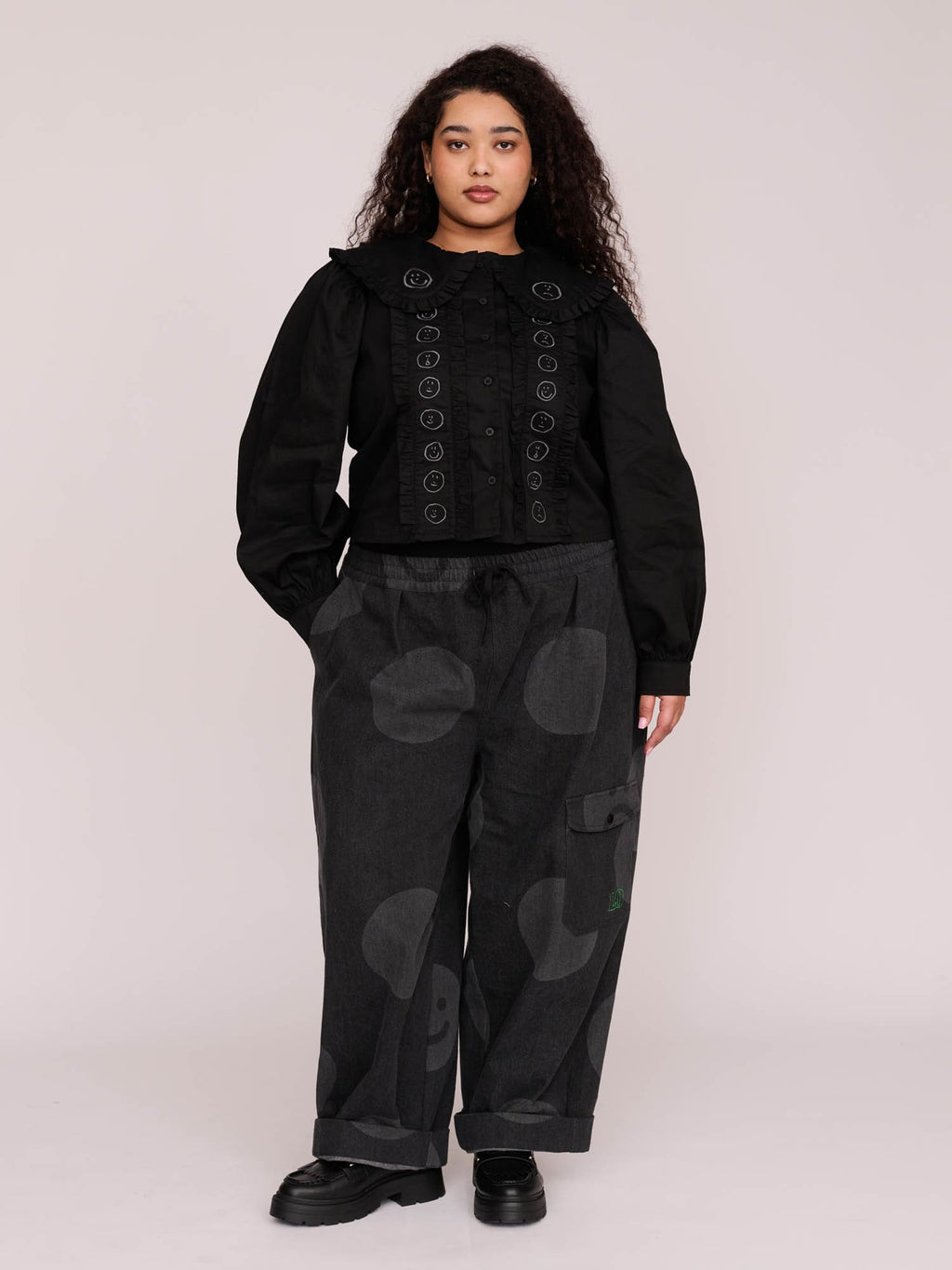 collection-curve, model:Zaynab wears size XXL and is 5’8”