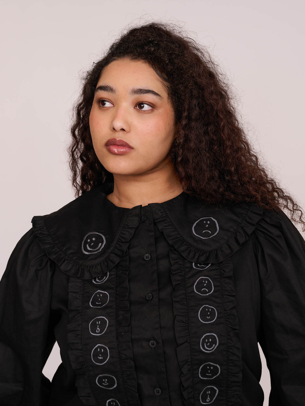collection-curve, model:Zaynab wears size XXL and is 5’8”
