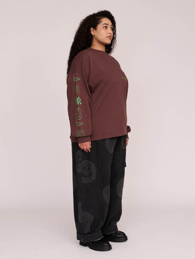 model:Zaynab wears size XXL and is 5’8”