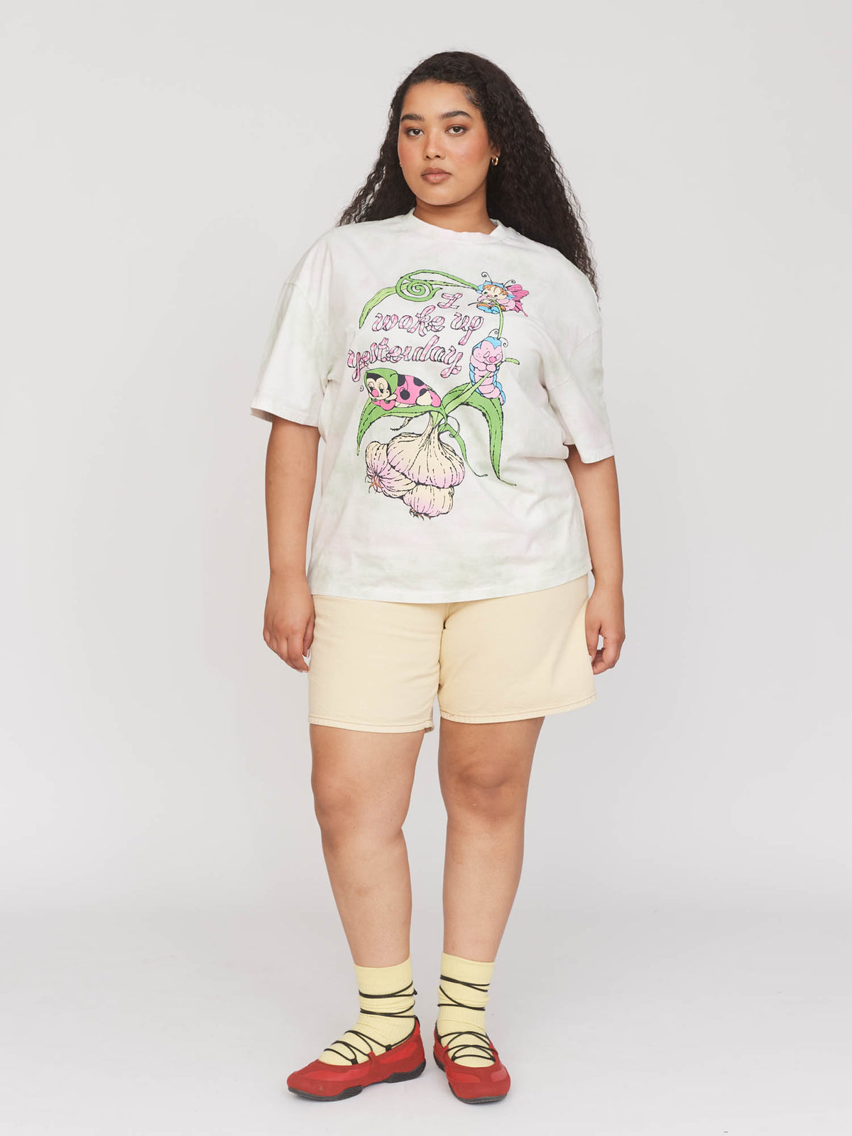 model:Zaynab wears size XXL and is 5’8”