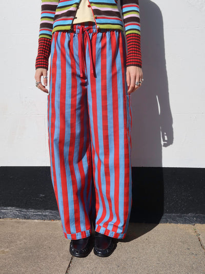 Collection-women-landing, collection-women-new-in-1, collection-womens-tousers, model: Daisy wear size S