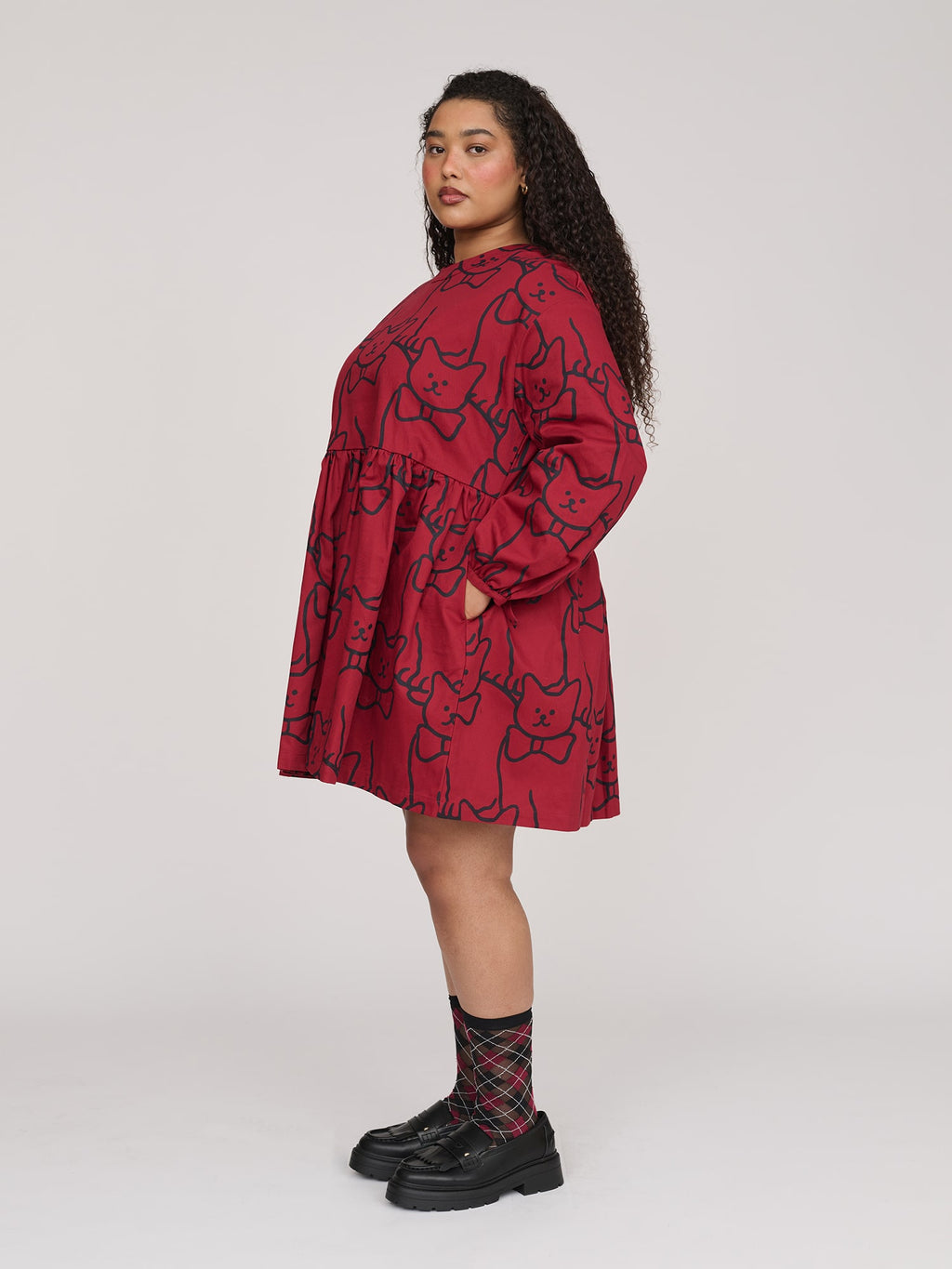  model:Zaynab wears size XXL and is 5’8”