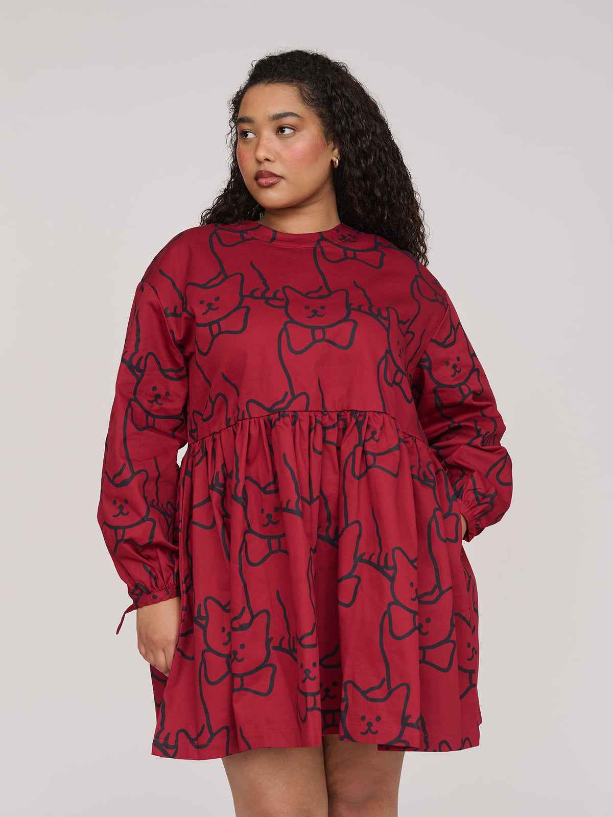  model:Zaynab wears size XXL and is 5’8”