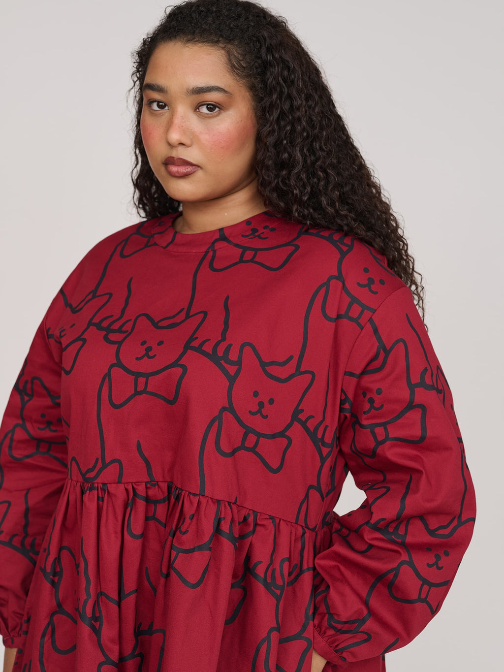  model:Zaynab wears size XXL and is 5’8”