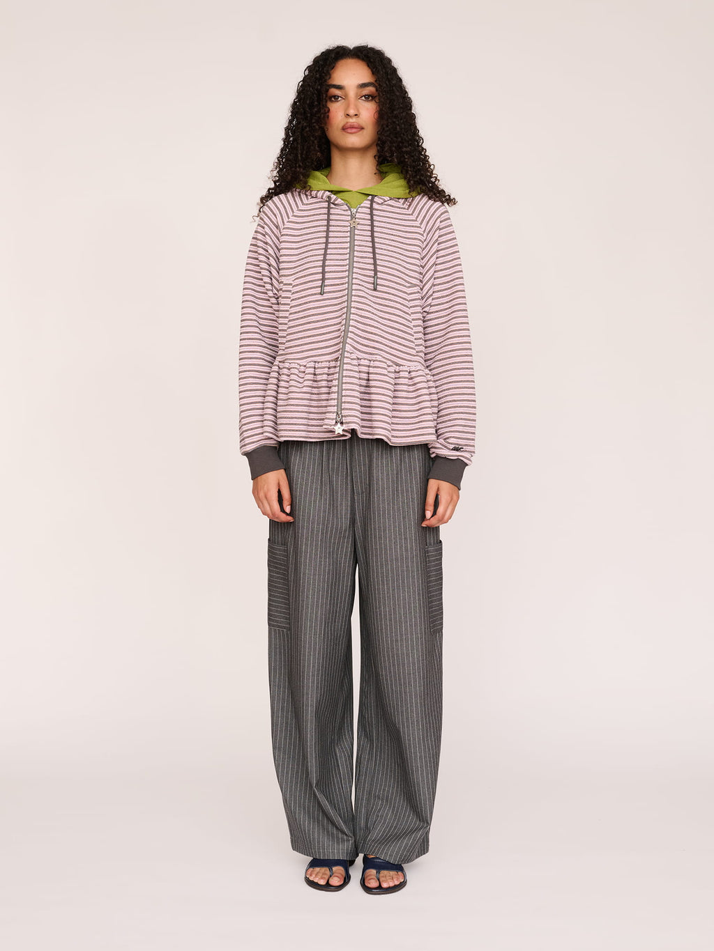model:Furra wears size S and is 5’10” 