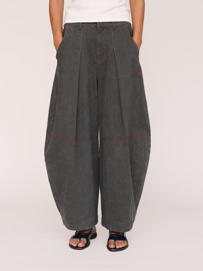 Collection-women-landing, collection-women-new-in-1, collection-womens-trousers, collection-bottoms, model:Furra wears size S and is 5’10”, 