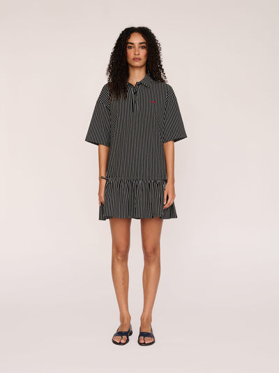 model:Furra wears size S and is 5’10”