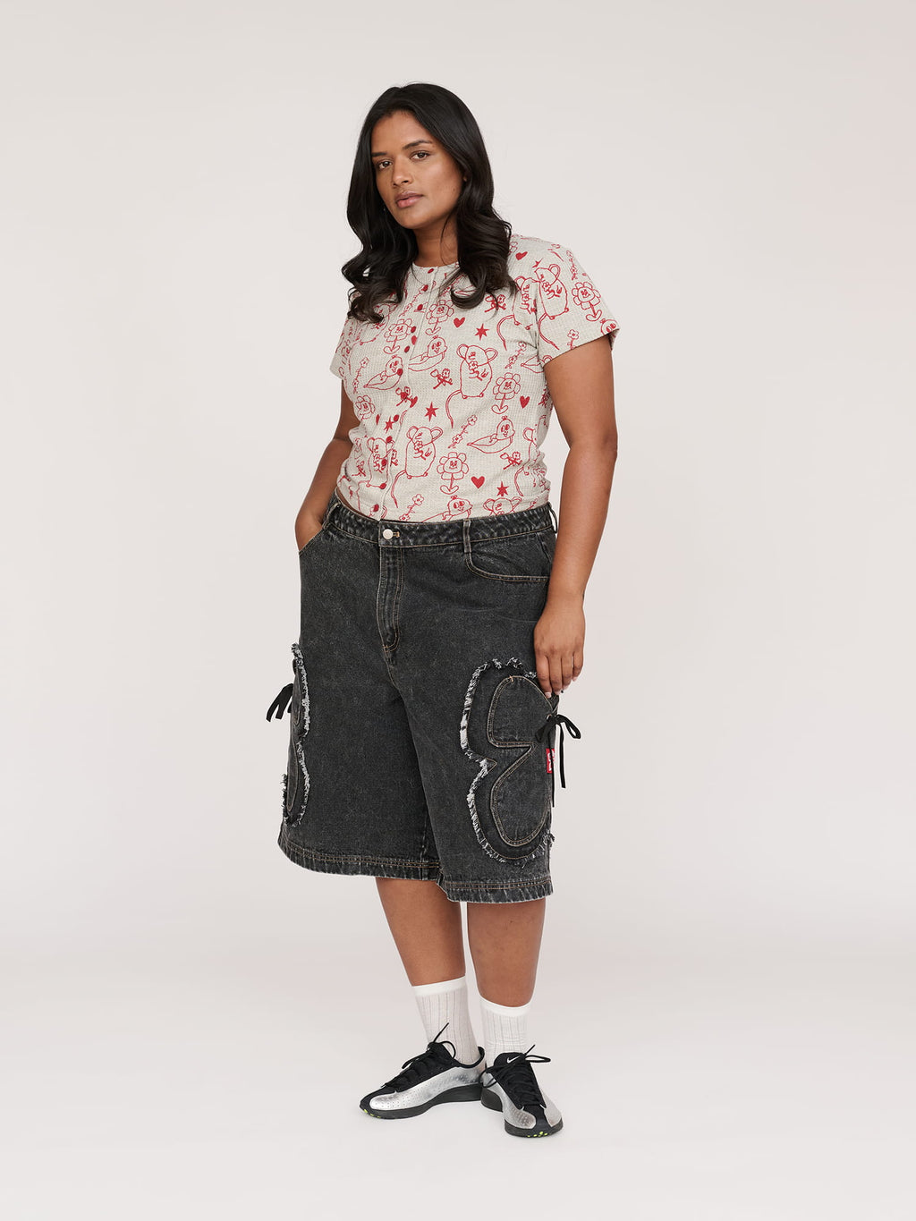 model:Sha wears size 18 and is 5’9”