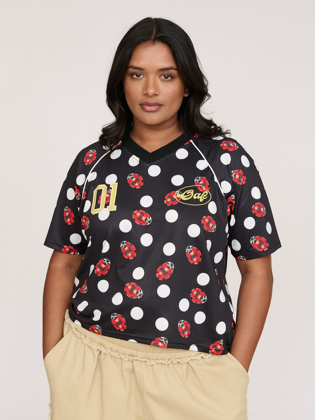collection-curve, collection-curve-tops, model:Sha wears size XXL and is 5’9”