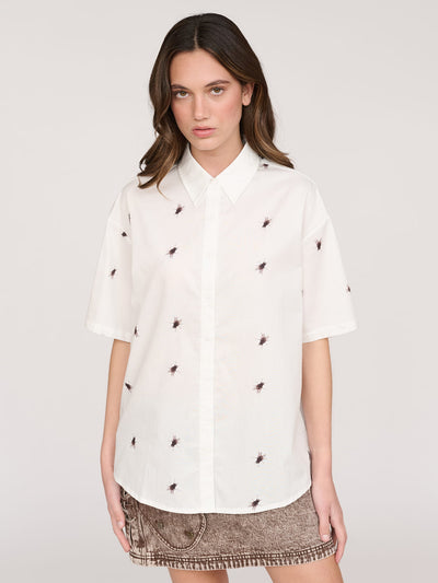 Collection-women-landing, collection-women-new-in-1, collection-womens-shirts, model:Azul wears size S and is 5’8”