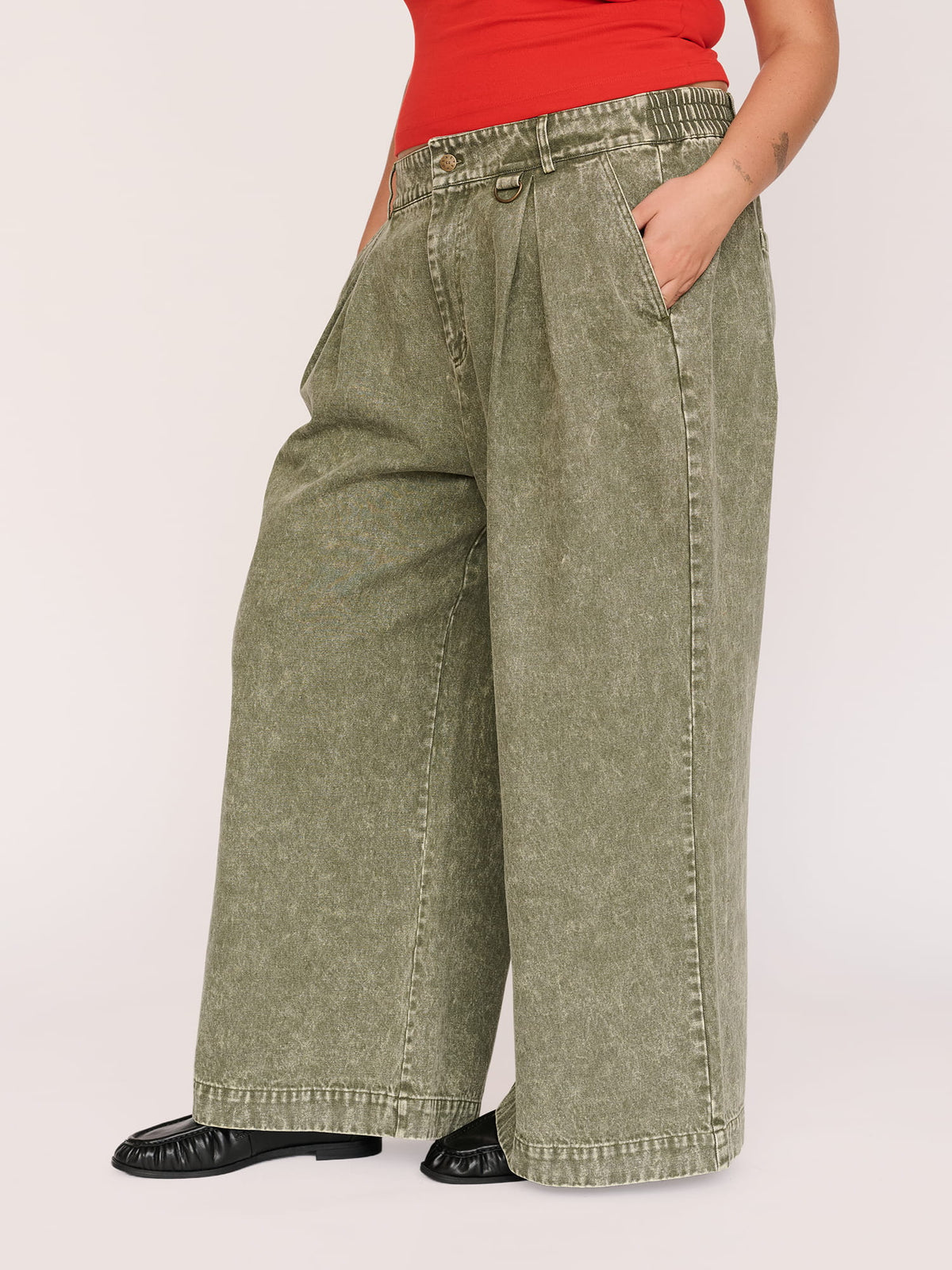 collection-curve-bottoms, model:Bella wears size XXL and is 5’10”, collection-curve