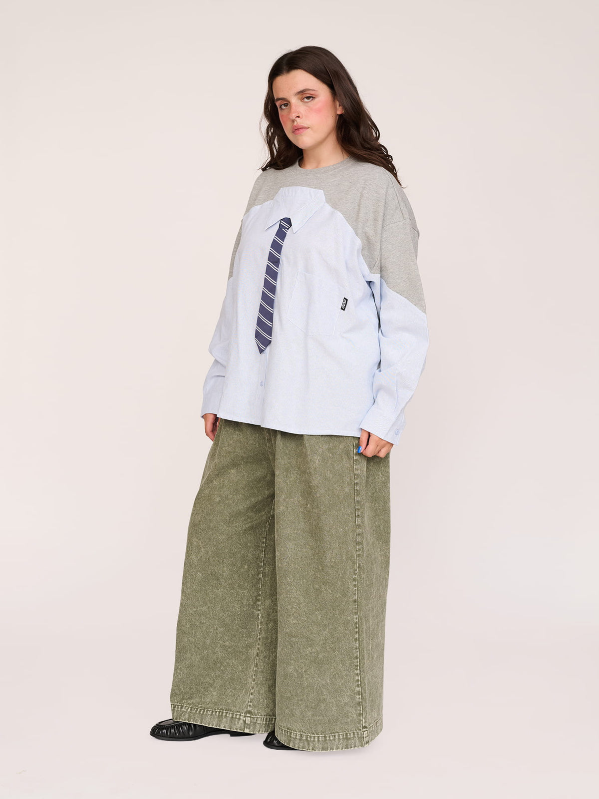  model:Bella wears size XXL and is 5’10”