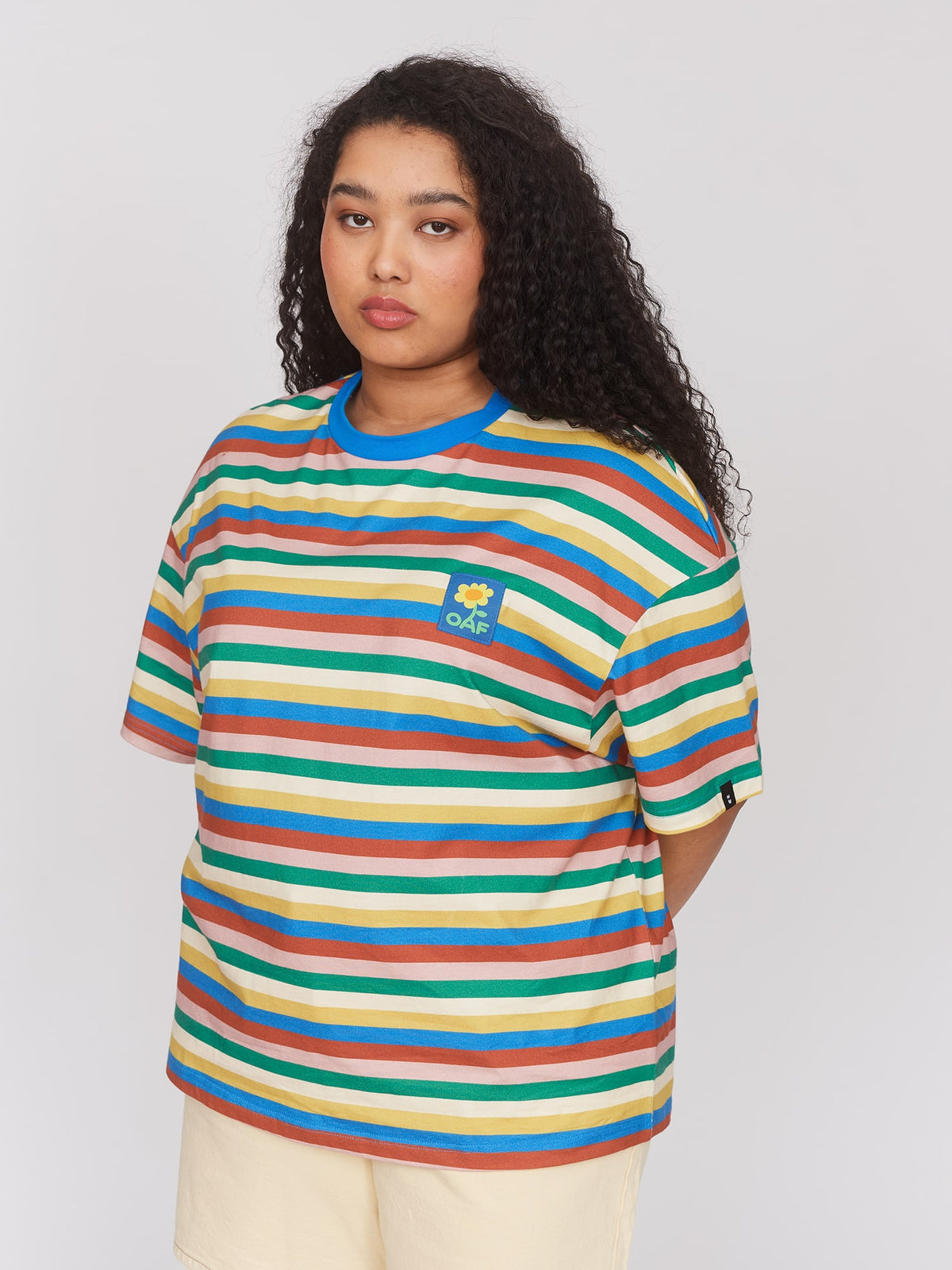 model:Zaynab wears size XXL and is 5’8”