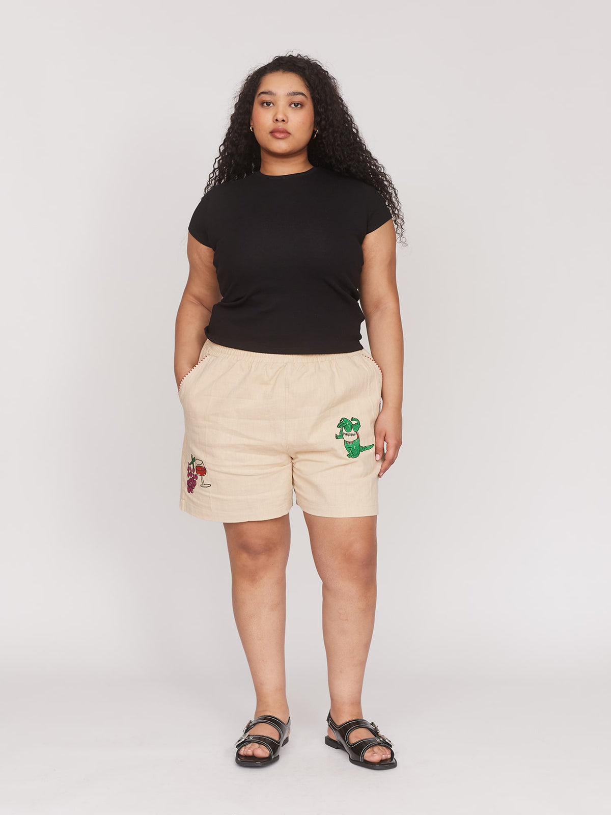 collection-curve, model:Zaynab wears size XXL and is 5’8”, collection-all-skirts-shorts