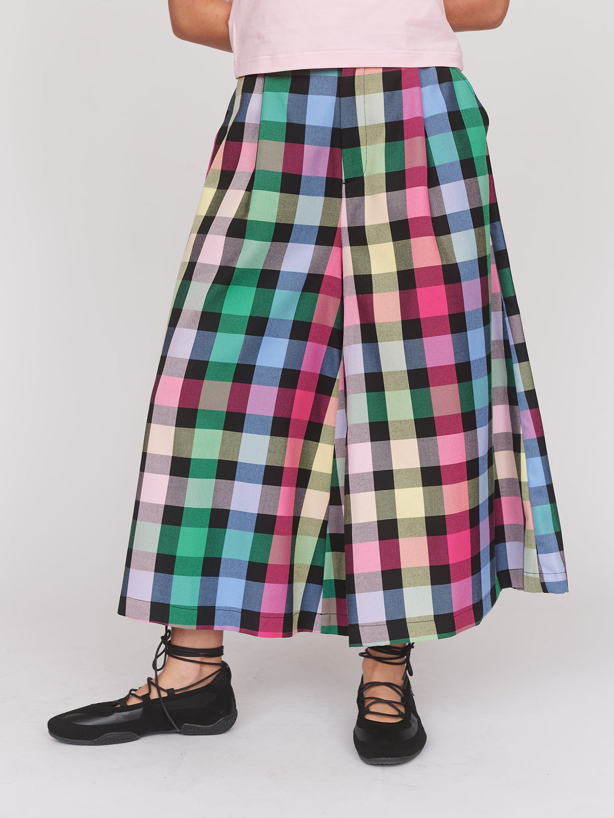 Collection-women-landing, collection-women-new-in-1, collection-womens-trousers, model:Seren wears size S and is 5’8”, collection-all-trousers, collection-curve

