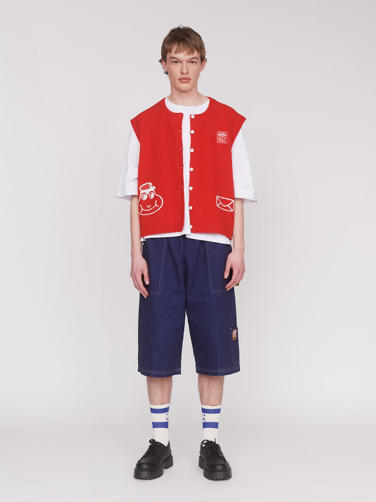 model:Harry wears size XXL and is 6’2”