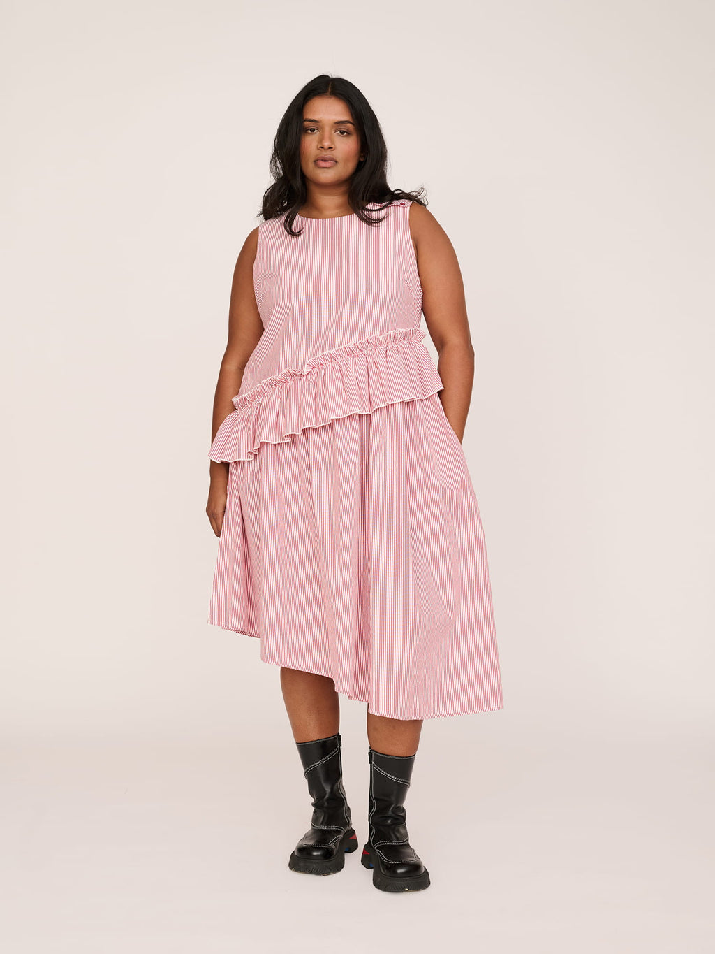 model:Sha wears size XXL and is 5’9”