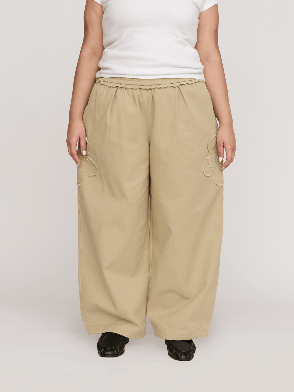 collection-curve, model:Zaynab wears size XXL and is 5’8”