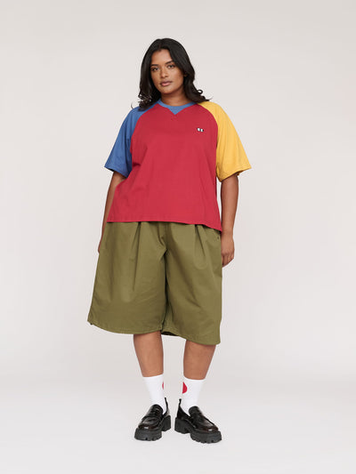 collection-curve, collection-curve-tops, model:Sha wears size XXL and is 5’9”