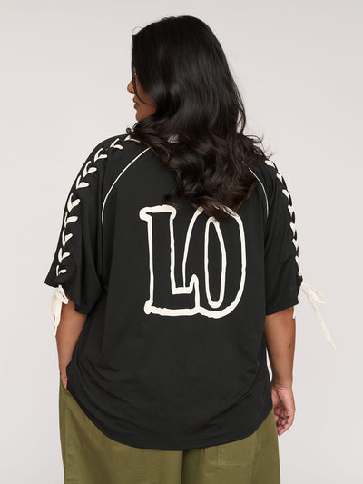 model:Sha wears size XXL and is 5’9”