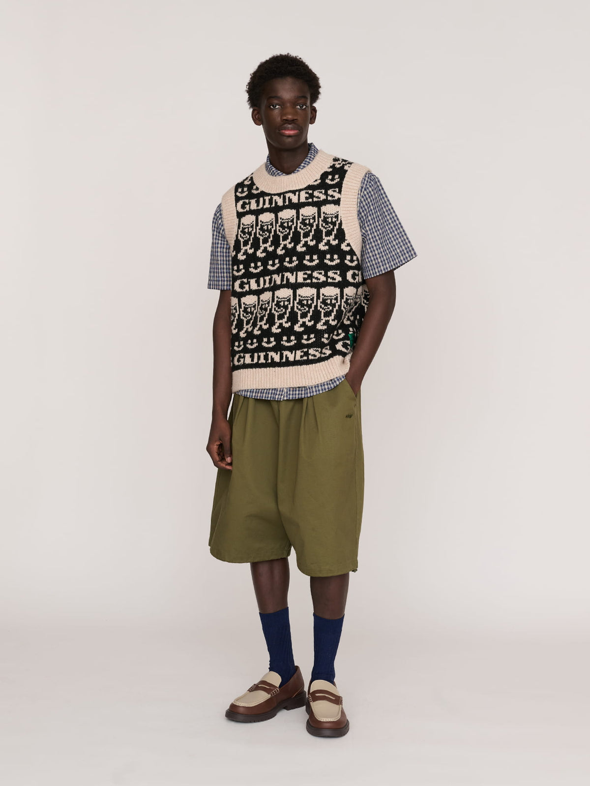 model:Elhadj wears size L and is 6’1”