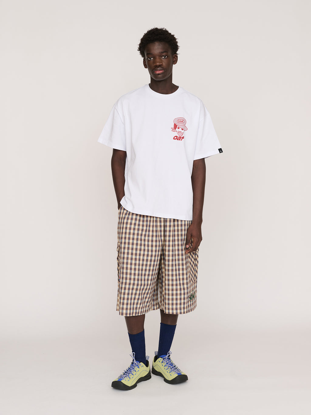 model:Elhadj wears size L and is 6’1”, collection-mens-trousers