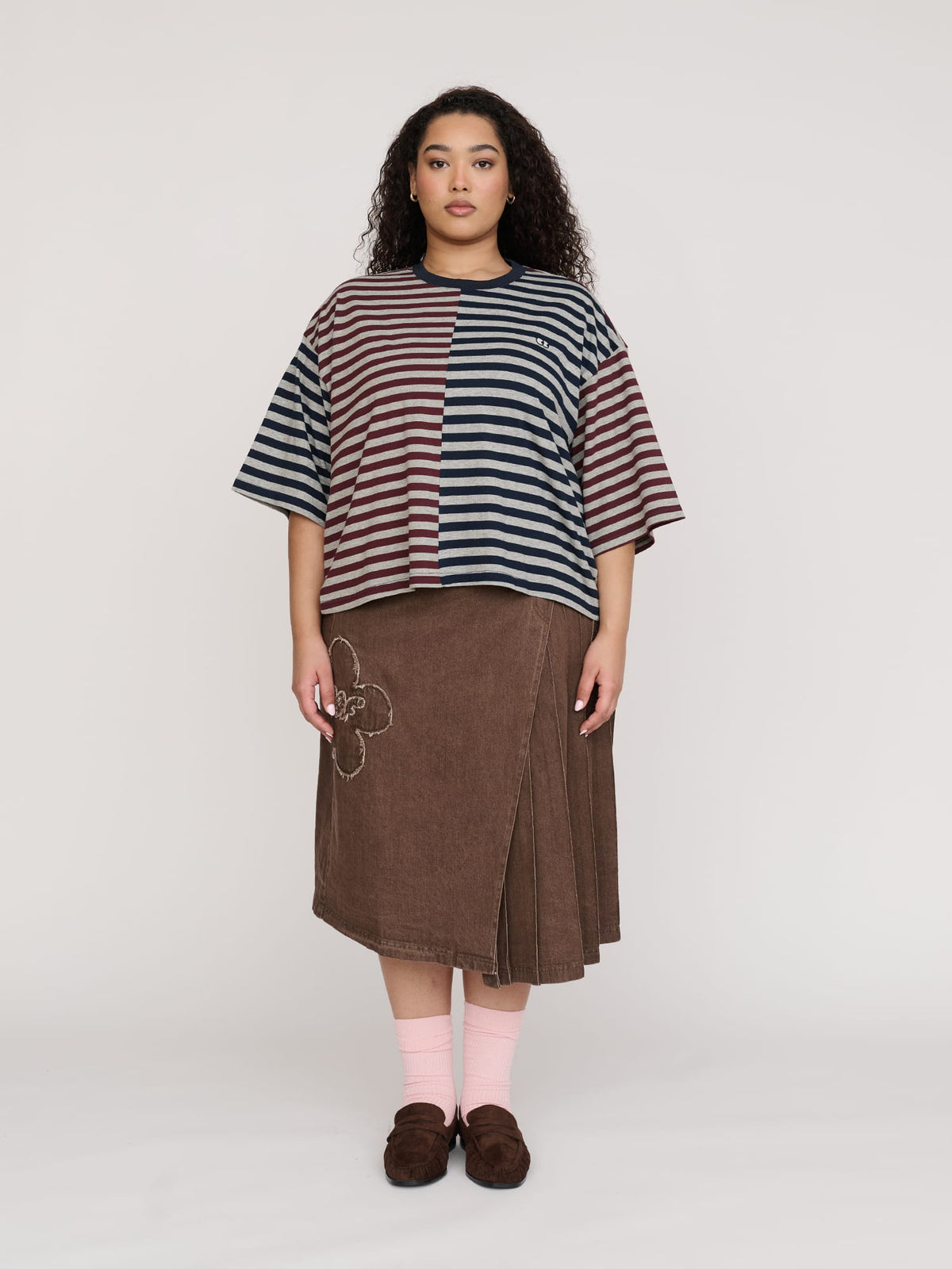 model:Zaynab wears size XXL and is 5’8”