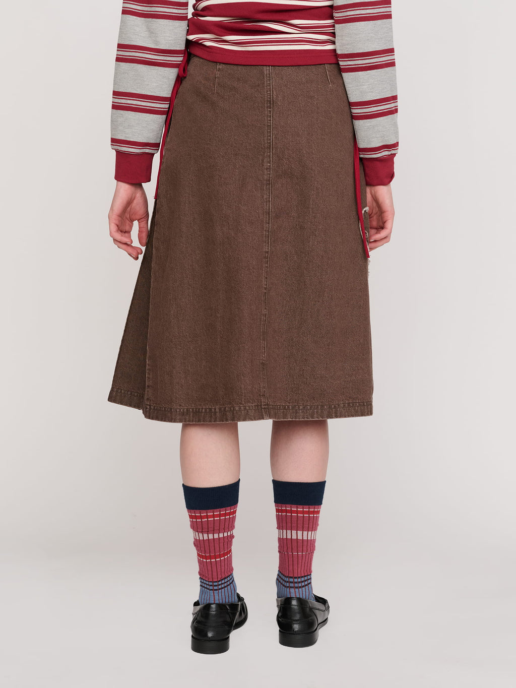 model:Emmie wears size 8 and is 5’6”