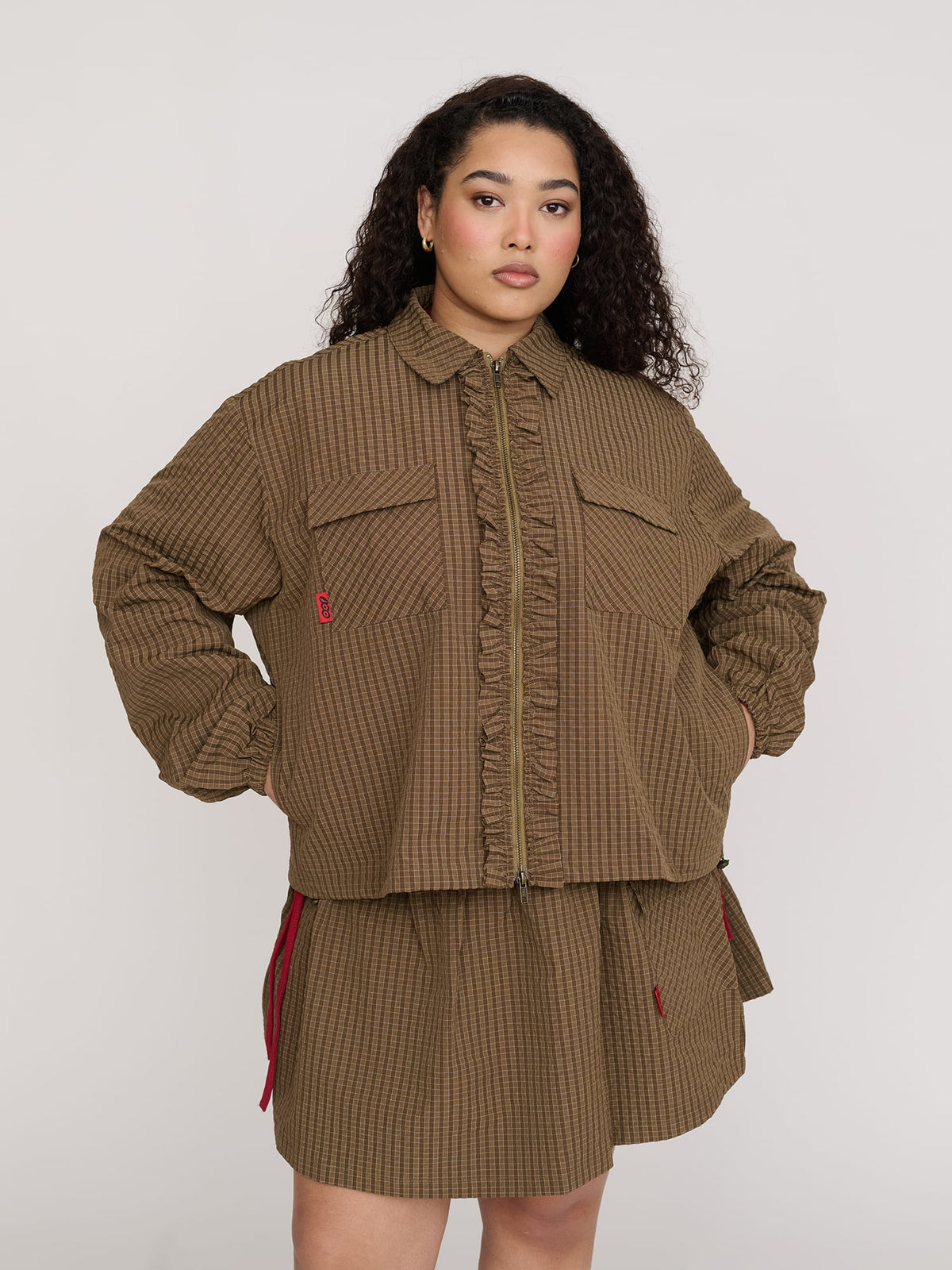 model:Zaynab wears size XXL and is 5’8”, collection-prints-patterns