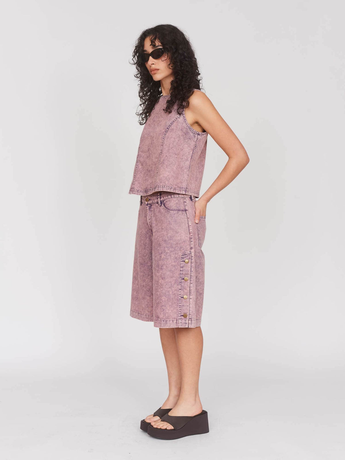 model:Seren wears size S and is 5’8”