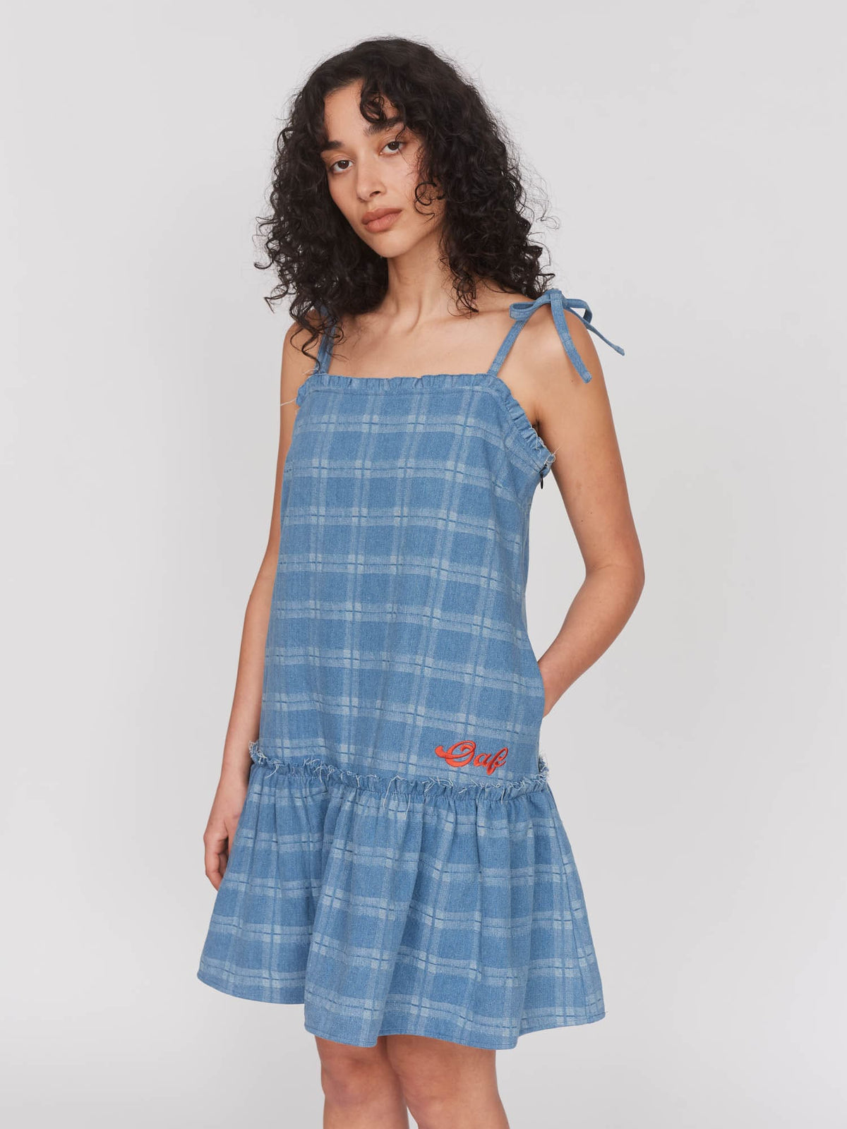 model:Seren wears size S and is 5’8”