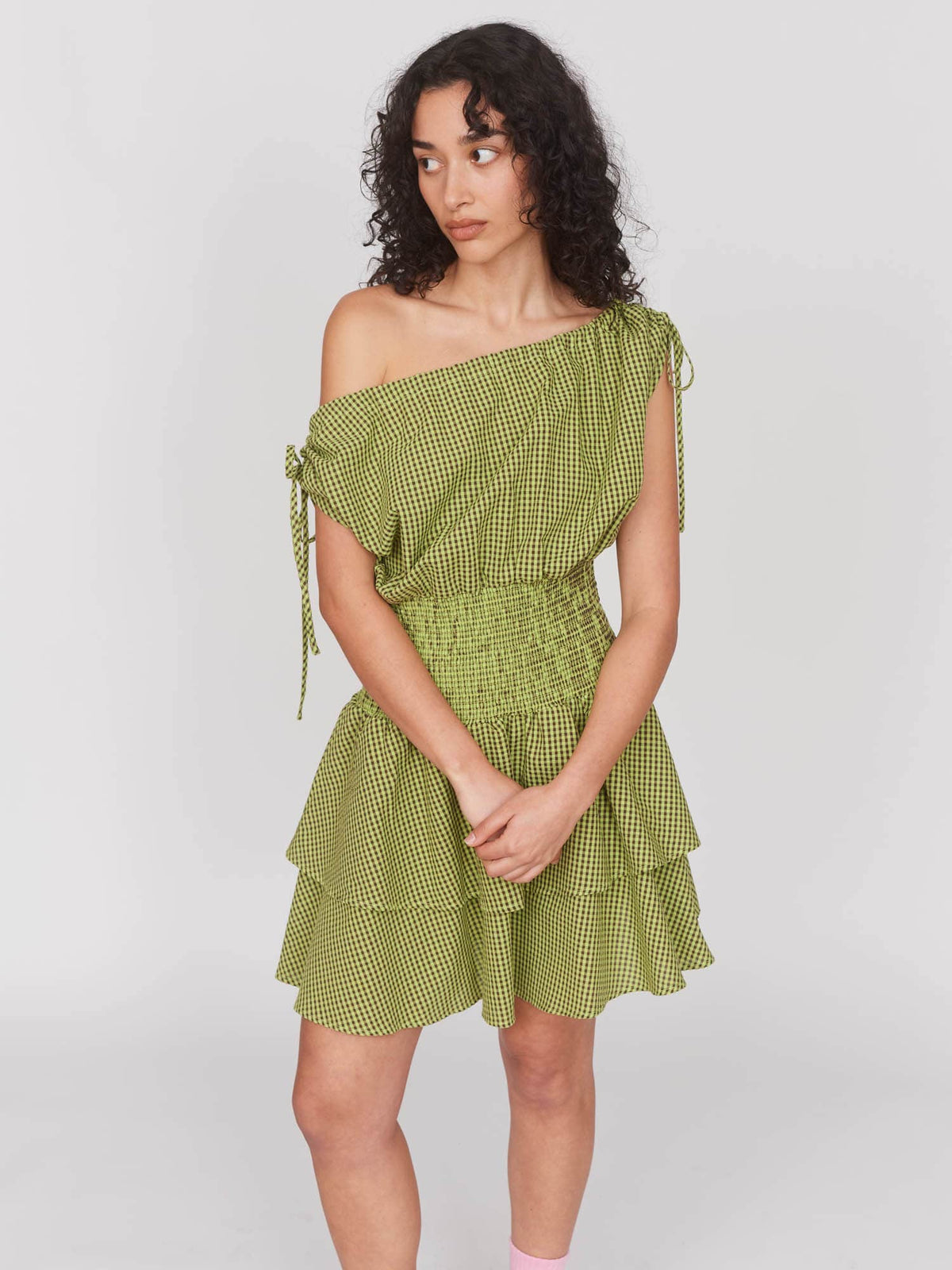 model:Seren wears size S and is 5’8”