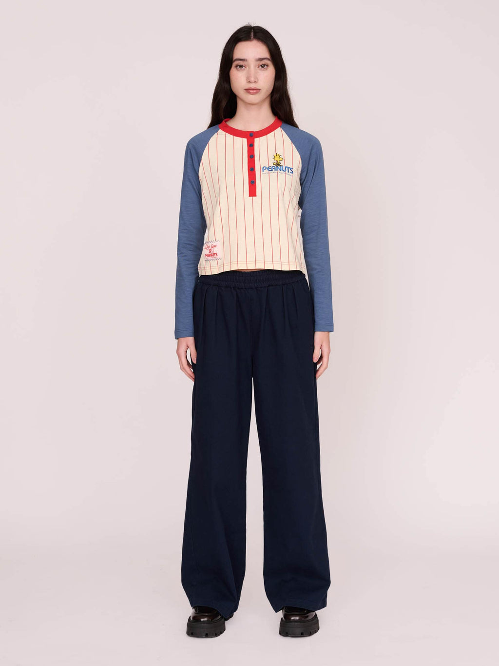 model:Winnie wears size 8 and is 5’9”